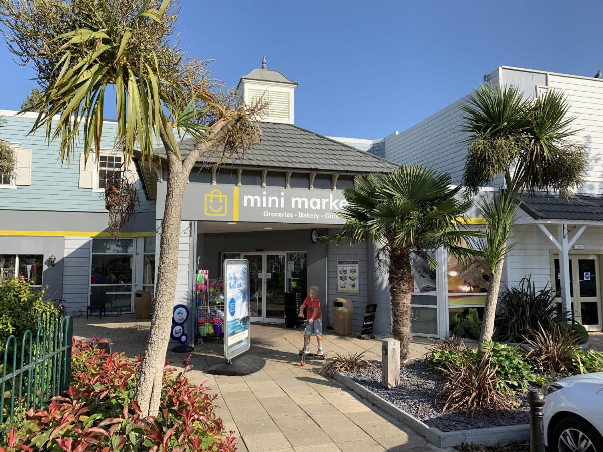 Club Tropicana Poole Buitenkant foto
